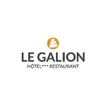 Logo : gouvernail doré, texte "LE GALION", mention "HÔTEL***RESTAURANT", fond blanc, style professionnel.